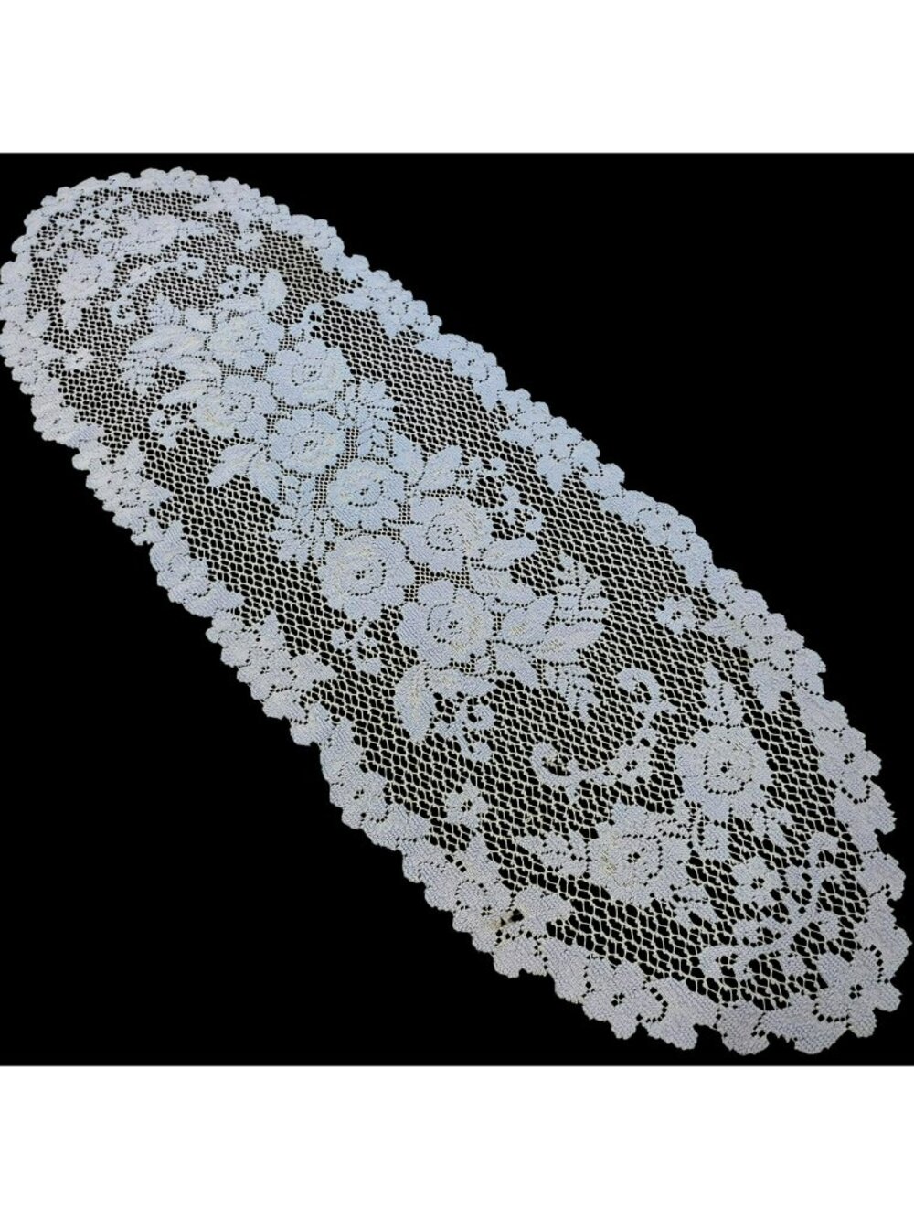 VTG Pale Blue Victorian Rose Floral Lace Oval Table Runner Elegant Home Decor